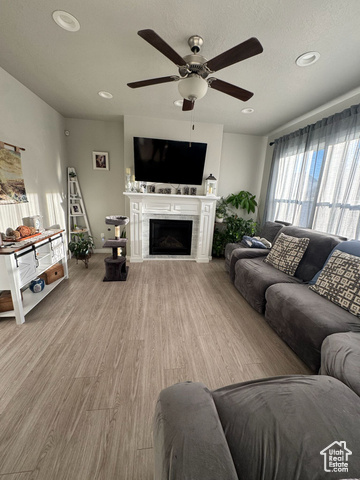 Photo 3 for MLS #2107170 at 7933 N Secretariat Rd