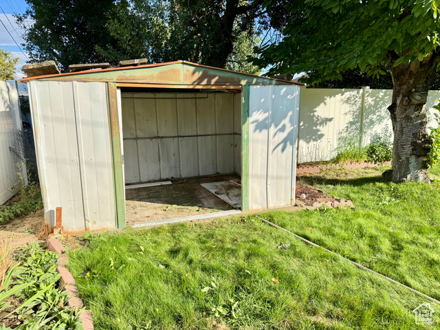 Photo 38 for MLS #2107184 at 1676 W Forbes Ave