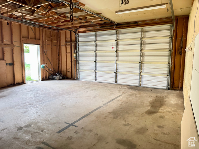 Photo 41 for MLS #2107184 at 1676 W Forbes Ave