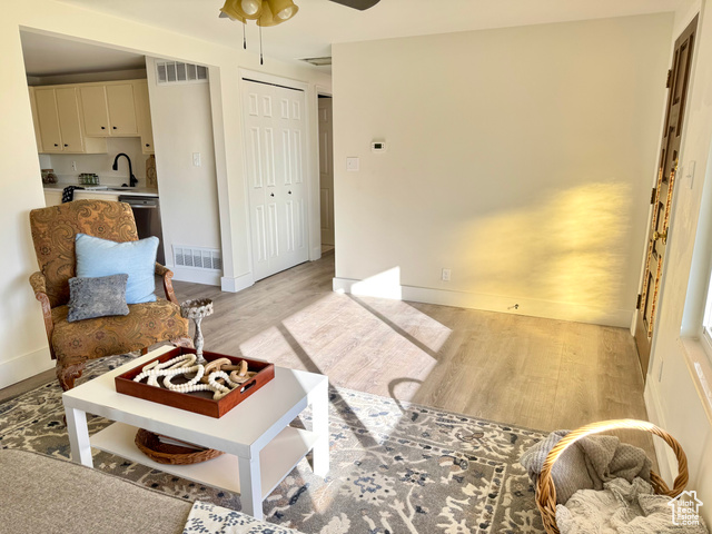 Photo 13 for MLS #2107184 at 1676 W Forbes Ave