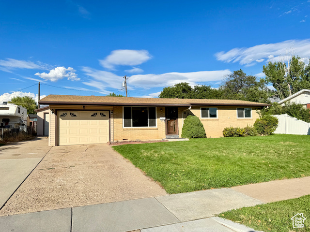 Photo 2 for MLS #2107184 at 1676 W Forbes Ave