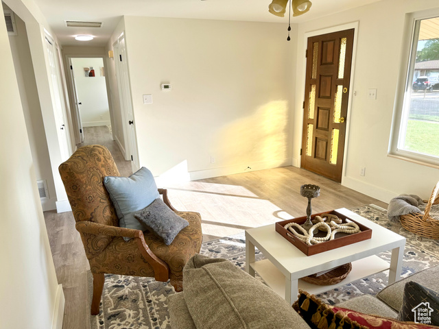 Photo 19 for MLS #2107184 at 1676 W Forbes Ave