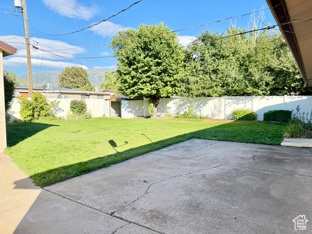 Photo 37 for MLS #2107184 at 1676 W Forbes Ave