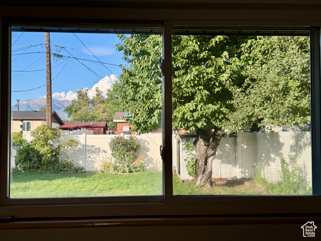 Photo 28 for MLS #2107184 at 1676 W Forbes Ave
