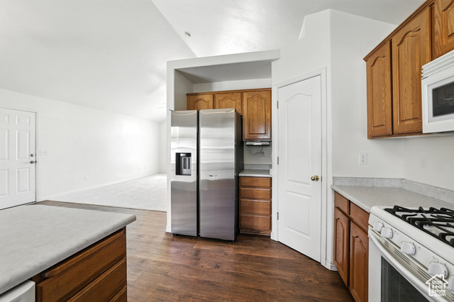 Photo 9 for MLS #2107190 at 748 W 650 North