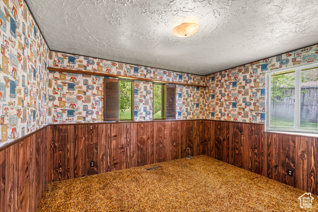 Photo 11 for MLS #2107196 at 247 Paulette Way