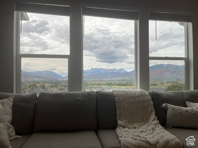 Photo 3 for MLS #2107204 at 2229 N Canal View Ln