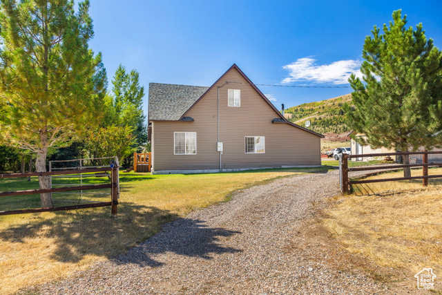 Photo 3 for MLS #2107205 at 6013 Nounan Rd