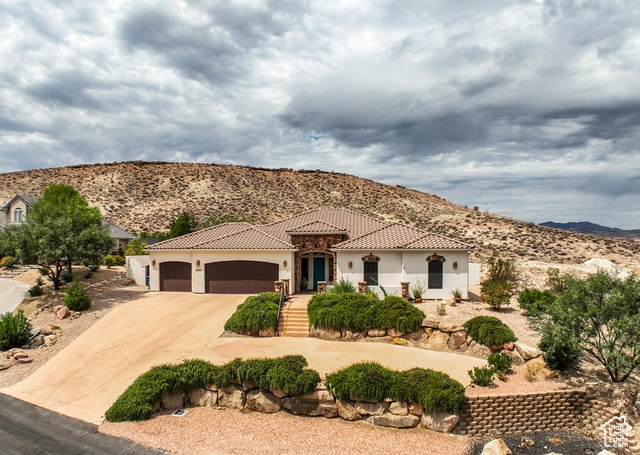 Photo 3 for MLS #2107219 at 3422 S Piaute Rd