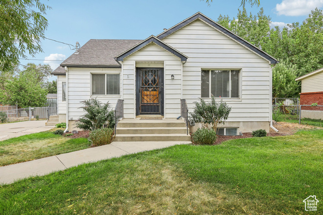 MLS #2107228 - 88 N Hale St