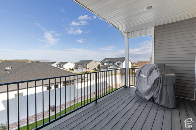 Photo 24 for MLS #2107230 at 203 N Strathmore Ln