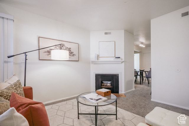 Photo 3 for MLS #2107244 at 223 E Hill Ave #1