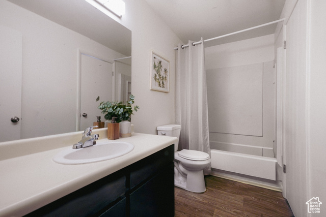 Photo 9 for MLS #2107244 at 223 E Hill Ave #1