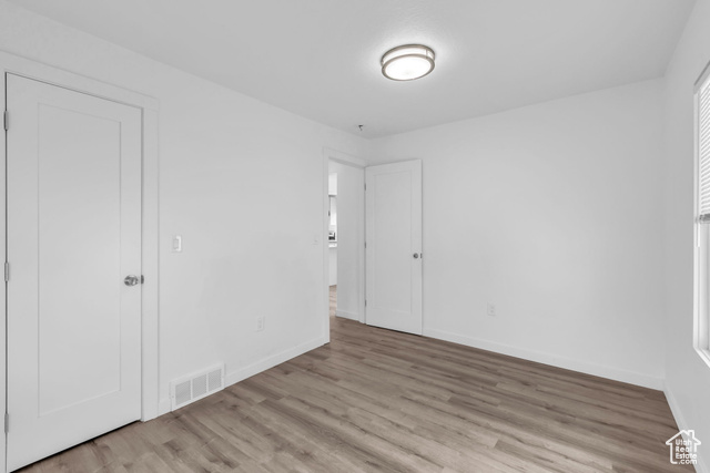 Photo 12 for MLS #2107246 at 254 36 West