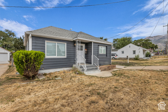 Photo 3 for MLS #2107246 at 254 36 West