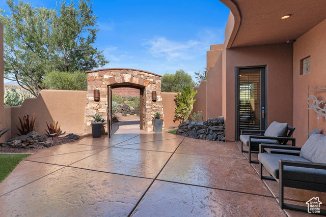Photo 4 for MLS #2107250 at 2763 N Chaco Trl