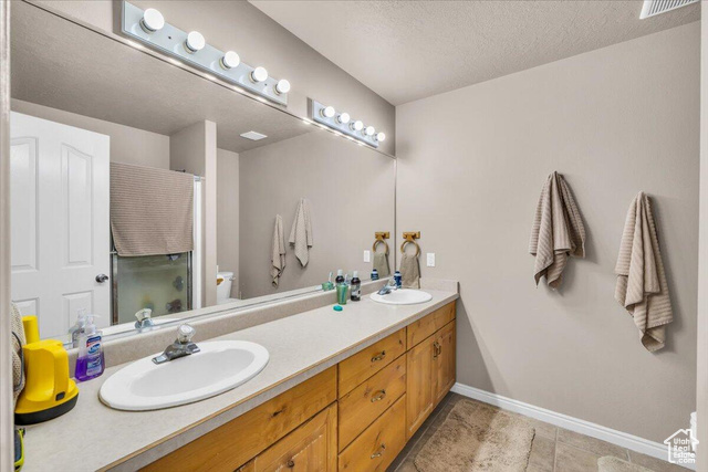 Photo 10 for MLS #2107260 at 1190 N Horsemans Park Dr