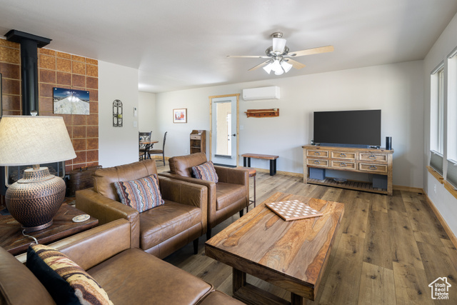 Photo 6 for MLS #2107283 at 3593 E Kerby Ln