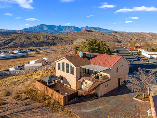 View photos for 3561 W 290 North MLS #2107288 - 3561 W 290 North