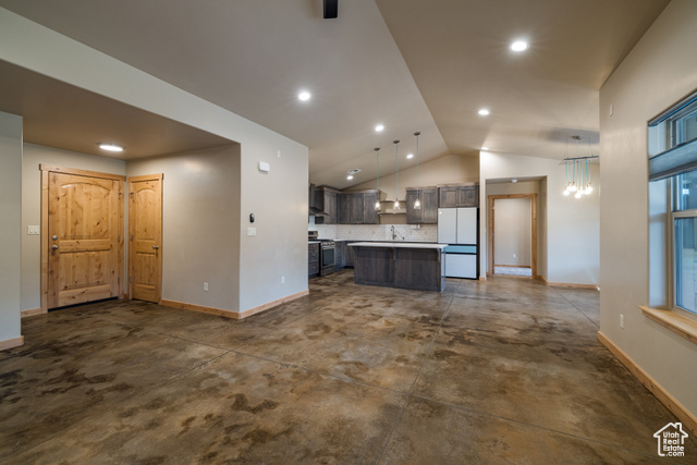 Photo 12 for MLS #2107294 at 812 N Palisade Dr