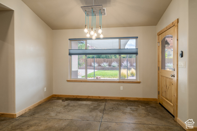Photo 11 for MLS #2107294 at 812 N Palisade Dr