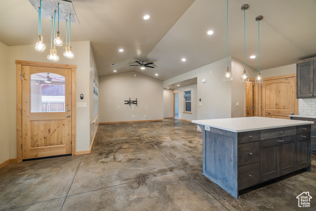 Photo 10 for MLS #2107294 at 812 N Palisade Dr