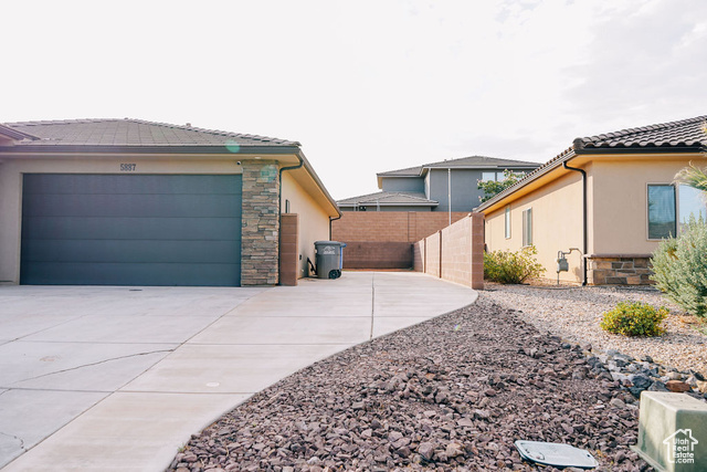 Photo 9 for MLS #2107308 at 5887 S Desert Crest Dr