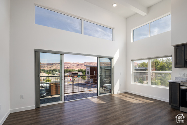 Photo 2 for MLS #2107323 at 443 Kane Creek Blvd #B214