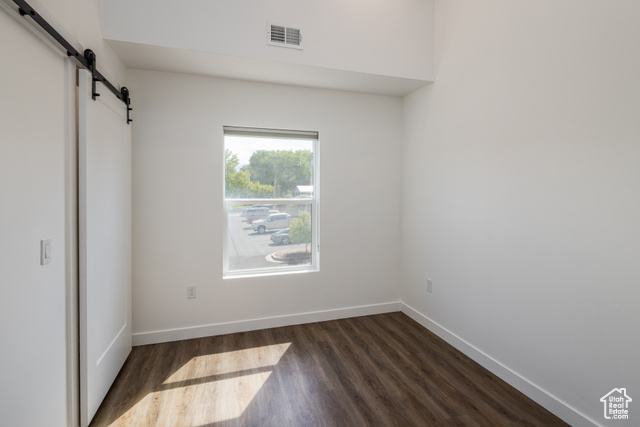 Photo 10 for MLS #2107323 at 443 Kane Creek Blvd #B214
