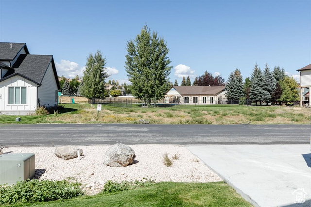Photo 39 for MLS #2107327 at 356 W Rendezvous Way