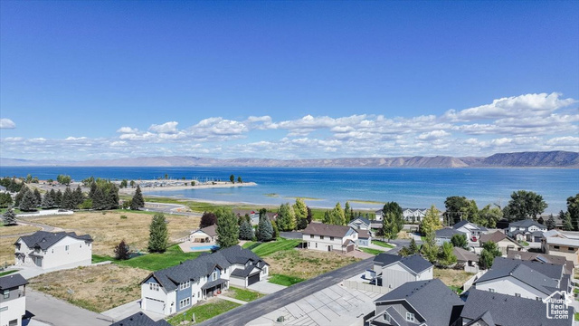 Photo 42 for MLS #2107327 at 356 W Rendezvous Way