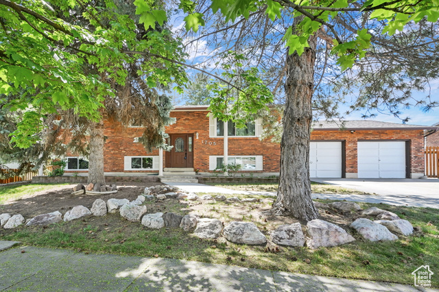 1705 W 4575 S, Roy UT 84067