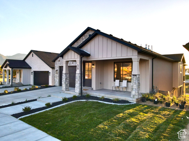 Photo 2 for MLS #2107341 at 641 N Heritage St #8