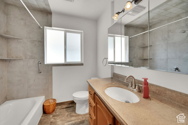 Photo 13 for MLS #2107344 at 304 E 1250 North