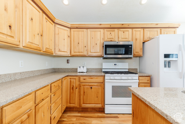 Photo 14 for MLS #2107347 at 27 W Spring Creek Pkwy