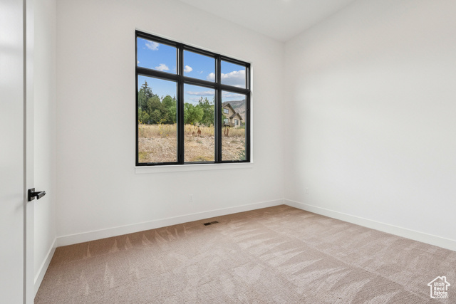 Photo 24 for MLS #2107351 at 5985 E Big Horn Pkwy #137