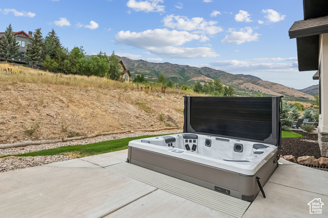 Photo 6 for MLS #2107351 at 5985 E Big Horn Pkwy #137