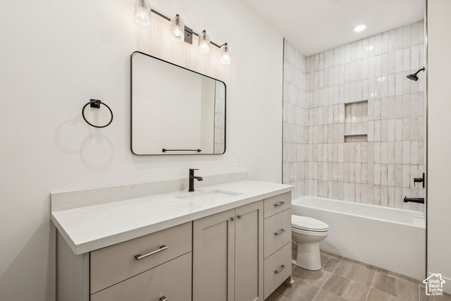 Photo 36 for MLS #2107351 at 5985 E Big Horn Pkwy #137