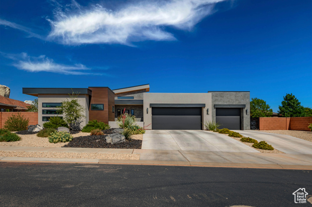 Photo 2 for MLS #2107356 at 108 N Arrowhead Ln