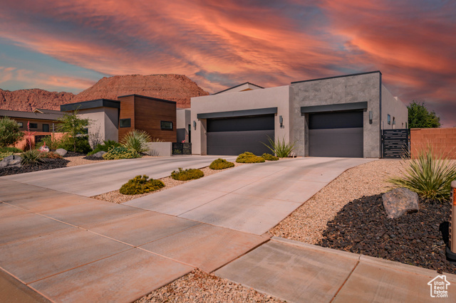 Photo 5 for MLS #2107356 at 108 N Arrowhead Ln