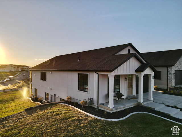 Photo 3 for MLS #2107359 at 657 N Heritage St #9