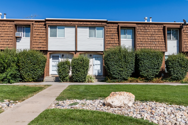 3927 S LAMPLIGTHER WAY, Riverdale UT 84405