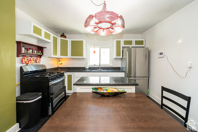 Photo 10 for MLS #2107388 at 2355 S D Ave