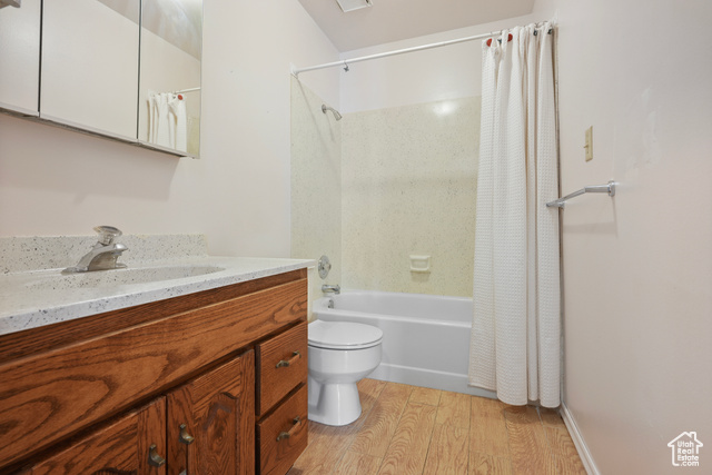 Photo 11 for MLS #2107389 at 484 W 75 North
