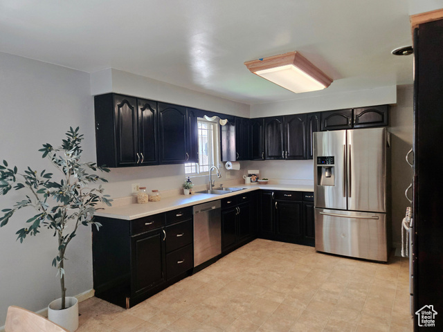 Photo 4 for MLS #2107399 at 964 40th St