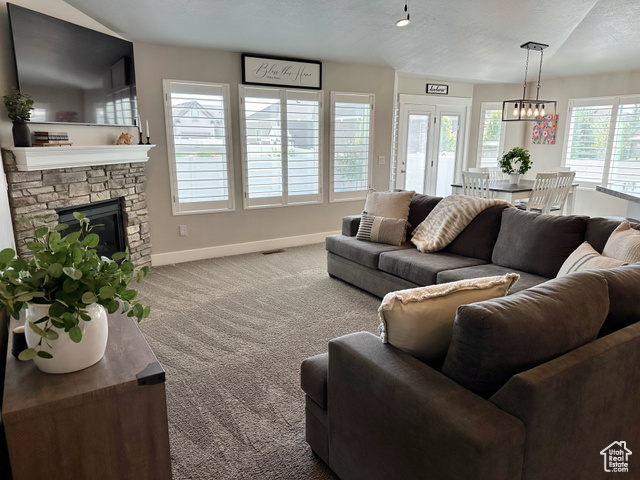 Photo 4 for MLS #2107401 at 278 E Briarwood Ln