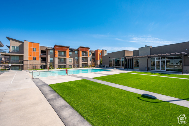 Photo 23 for MLS #2107416 at 1059 W Rooftop Dr #405