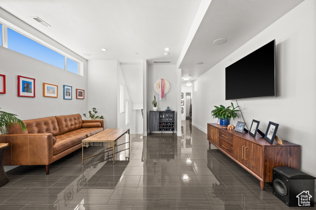 Photo 8 for MLS #2107416 at 1059 W Rooftop Dr #405