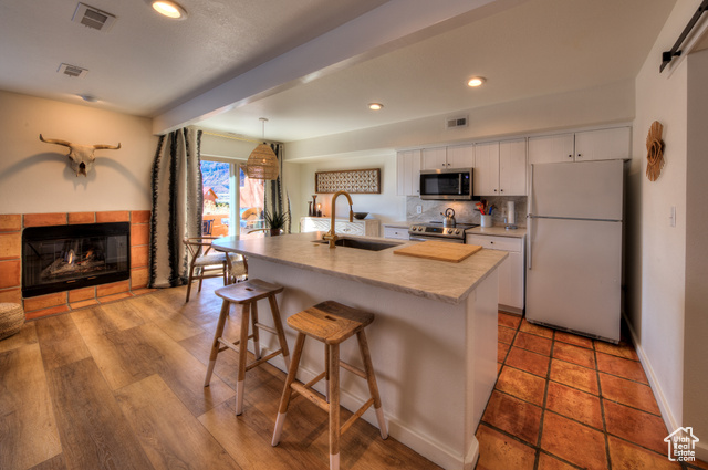Photo 9 for MLS #2107422 at 3392 E La Camino Dr