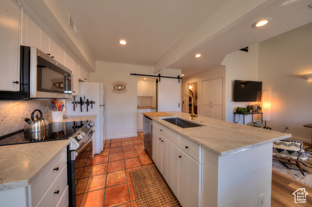 Photo 8 for MLS #2107422 at 3392 E La Camino Dr